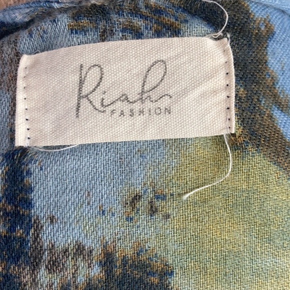 Riah Fashion blue distressed paint splatter open front layering kimono shawl - Picture 14 of 15